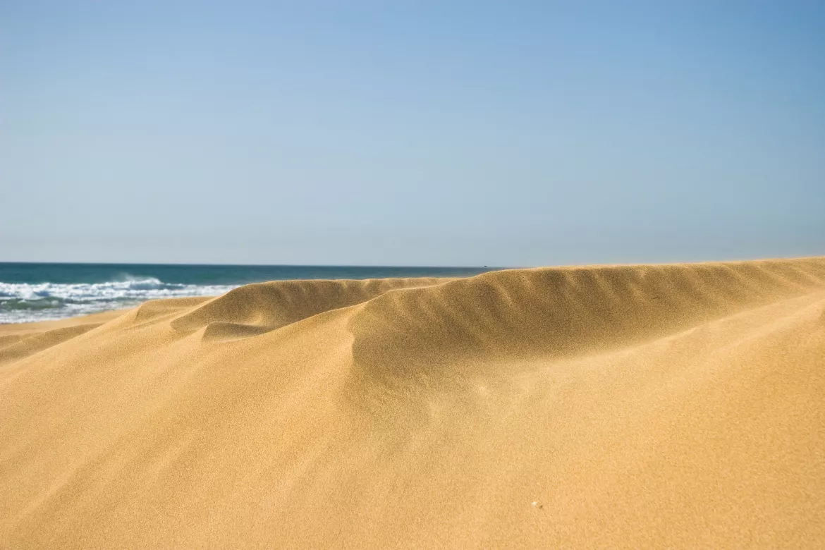 Sanddünen und Meer, Marokko